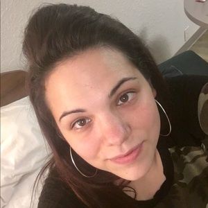 Meet your Posher, Christina